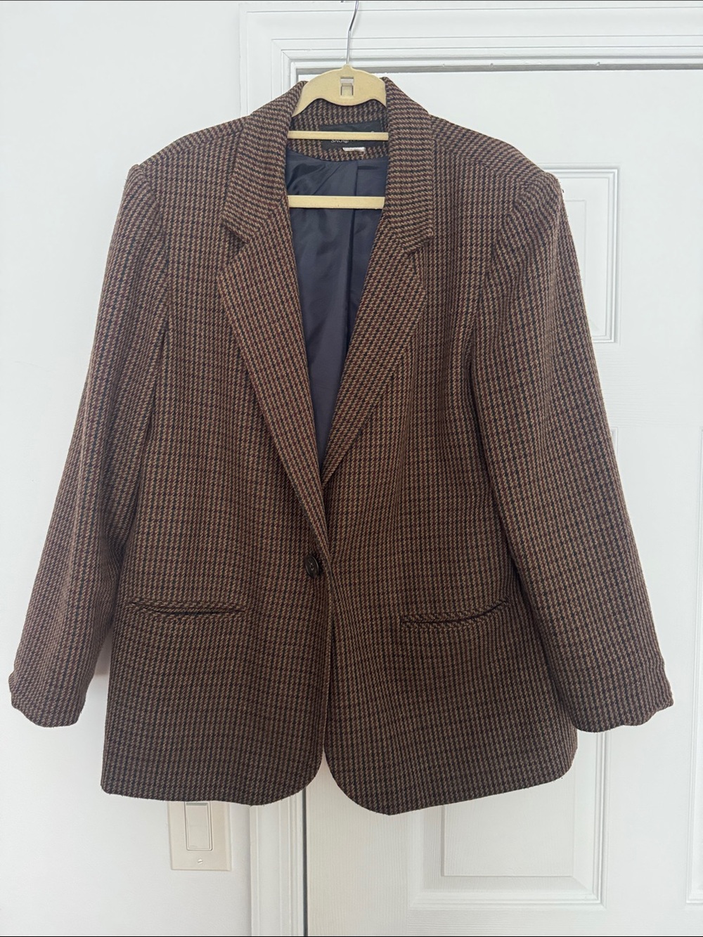 Vintage Sag Harbor Blue, Red and Brown Wool Houndstooth Blazer